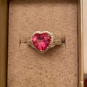 💕Genuine Pink Topaz 4.84CT Heart Shaped Ring.